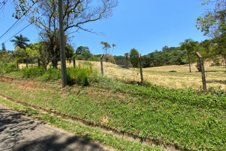Terreno à venda no condomínio Vale da Santa Fé, Vinhedo - SP