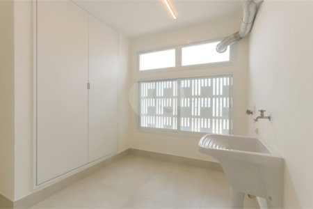 Apartamento à venda com 3 quartos, sendo 1 suíte,  em Santa Cecília, São Paulo, SP
