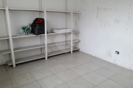 Terreno à venda com 2 quartos em Jardim Yara, São Paulo, SP