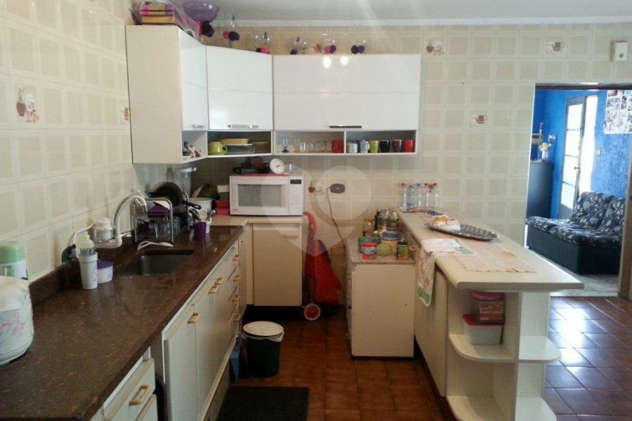 Sobrado à venda com 3 quartos, sendo 1 suíte, em Vila Galvão, Guarulhos, SP