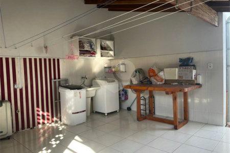 Casa à venda com 2 quartos em Vila Lavínia, Mogi das Cruzes, SP