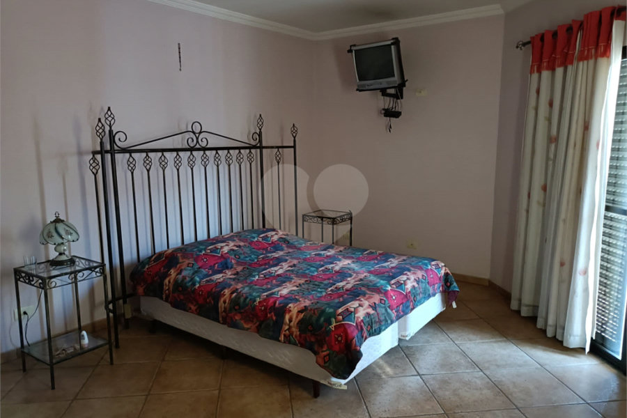 Sobrado à venda com 3 quartos, sendo 1 suíte, em Vila Paiva, São Paulo, SP