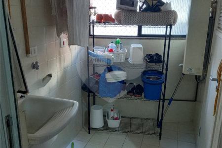 Apartamento à venda com 3 quartos, sendo 1 suíte,  em Vila Olímpia, São Paulo, SP