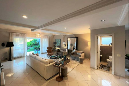 Casa à venda com 4 suítes em Vila Santo Antônio, Cotia, SP