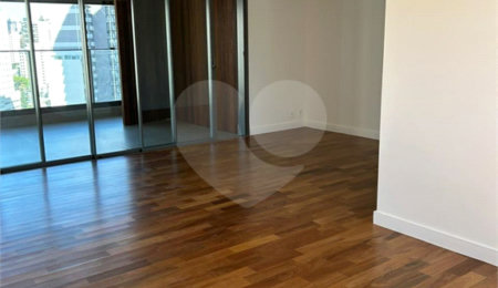 Apartamento à venda com 3 suítes em Vila Olímpia, São Paulo, SP