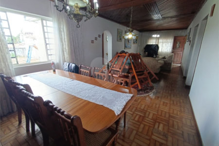 Casa à venda com 3 quartos em Vila Santa Rosália, São Roque, SP