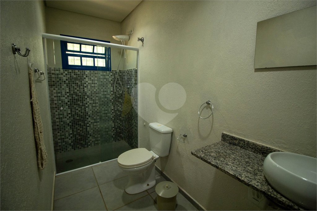 Chácara à venda com 3 suítes no Centro, Araçariguama, SP