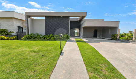 Casa à venda com 3 suítes no condomínio Village Ipanema I, Araçoiaba da Serra - SP