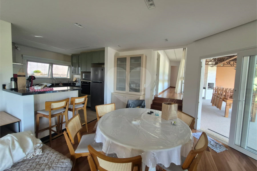 Casa à venda com 3 suítes no condomínio Parque Imperial da Cantareira, Mairiporã - SP