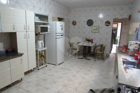 Casa à venda com 2 quartos em Jardim das Oliveiras, São Paulo, SP