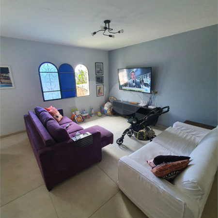 Chácara à venda ou para alugar com 3 quartos em Vila Marcelo, São Paulo, SP