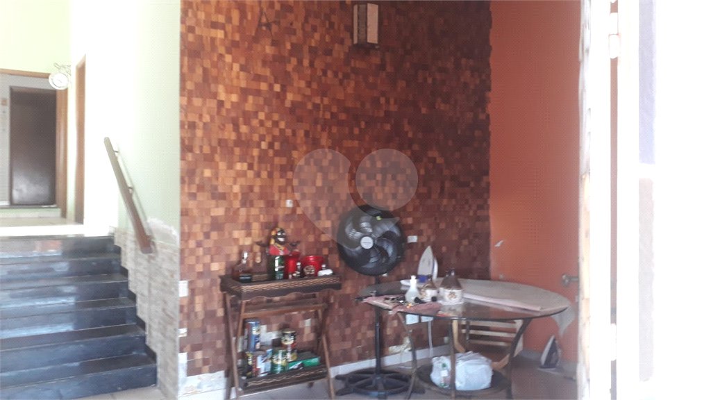 Sobrado à venda com 5 quartos, sendo 3 suítes, em Jardim dos Pinheiros, Atibaia, SP