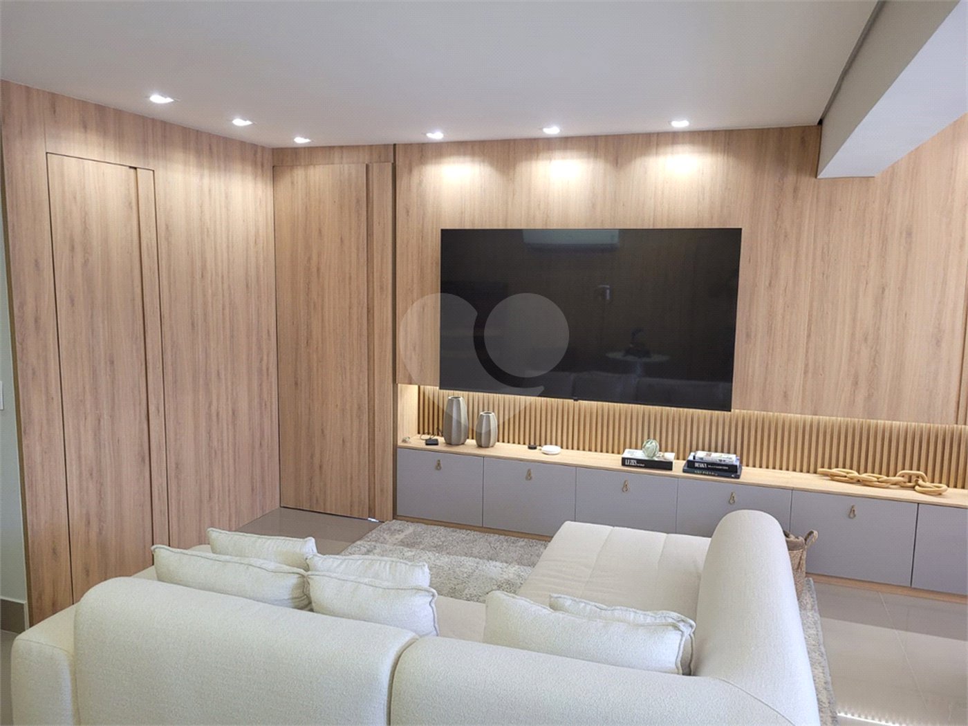 Apartamento à venda com 3 suítes em Vila Santa Catarina, São Paulo, SP