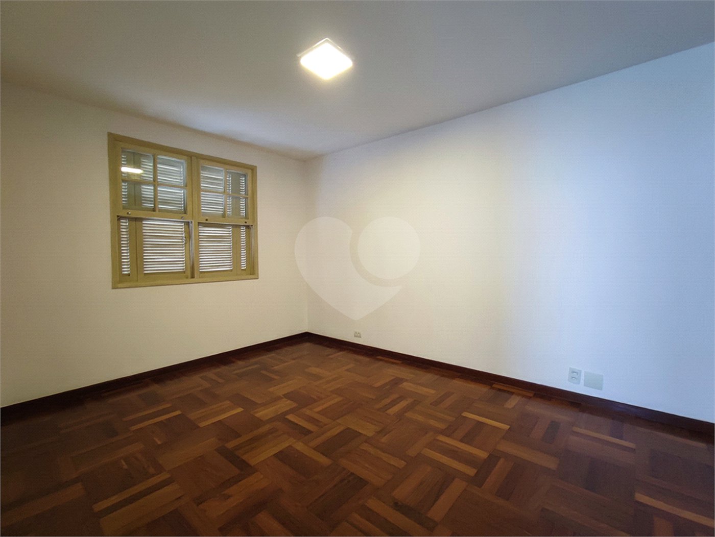 Casa para alugar com 4 quartos, sendo 2 suítes, no condomínio Comendador Elias Zarzur, São Paulo - SP