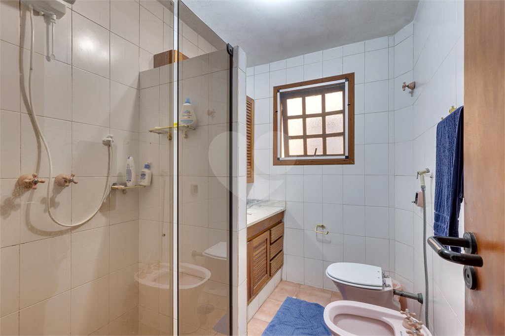 Sobrado à venda com 4 quartos, sendo 2 suítes, em Chácara Santo Antônio, São Paulo, SP