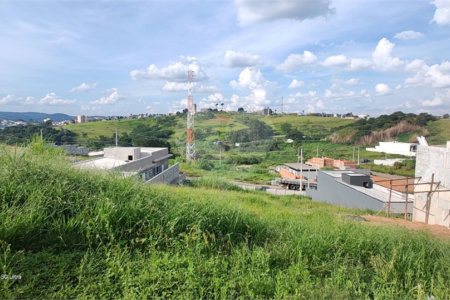 Terreno à venda em Residencial Jardins da Catalunha, Atibaia, SP
