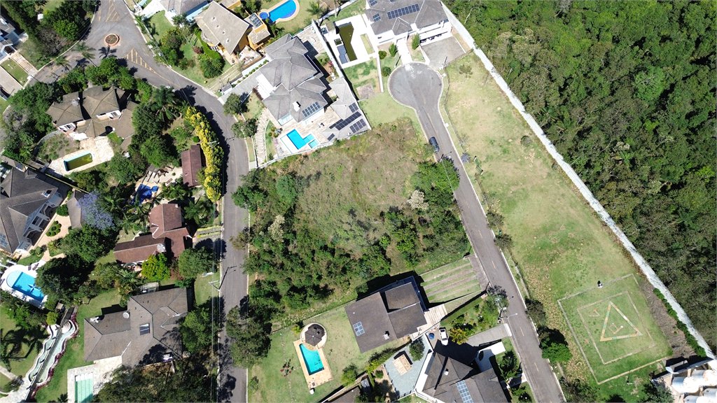 Terreno à venda no condomínio Suíça da Cantareira, Mairiporã - SP