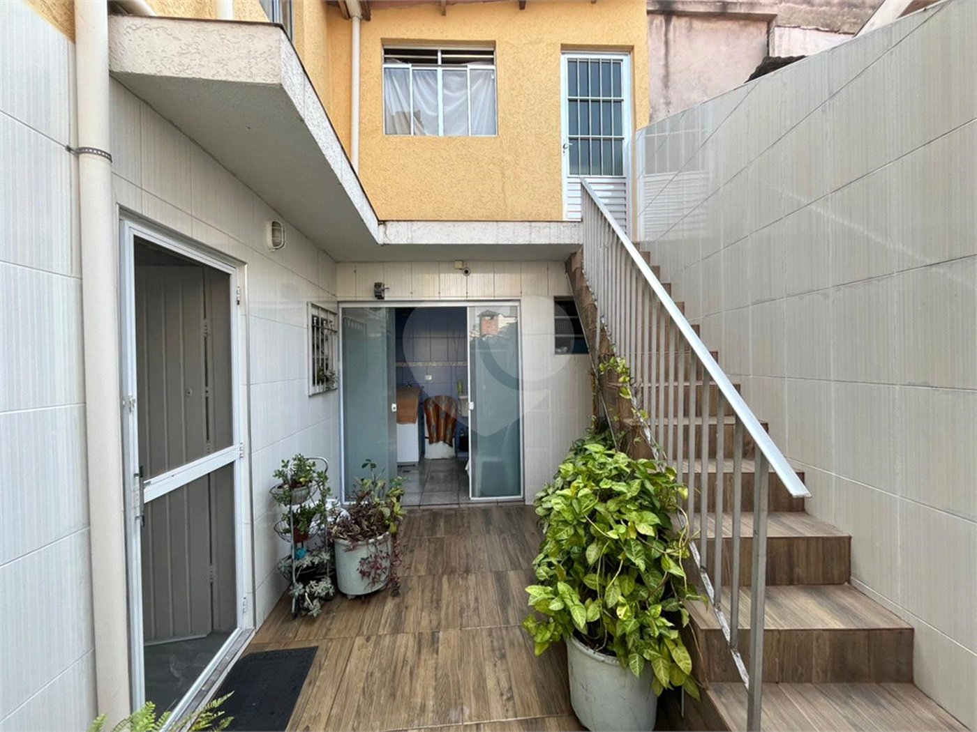 Sobrado à venda com 2 quartos, sendo 1 suíte, em Vila Nova Mazzei, São Paulo, SP