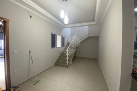 Casa à venda com 4 quartos, sendo 2 suítes,  em Jardim Santa Marta III, Salto, SP
