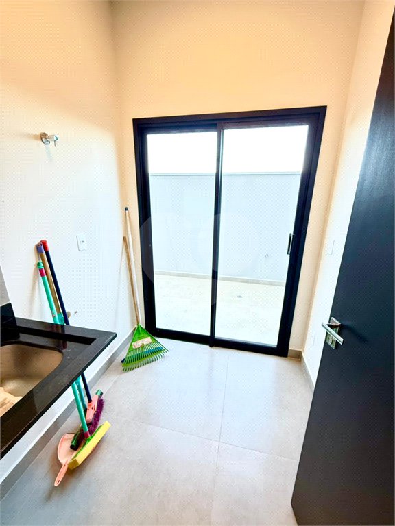 Casa à venda com 3 suítes no condomínio Villa Sapezal, Indaiatuba - SP