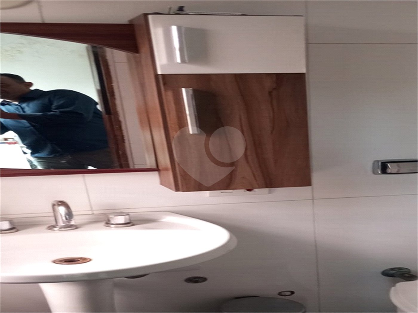 Casa à venda com 3 quartos, sendo 1 suíte,  em Lapa de Baixo, São Paulo, SP