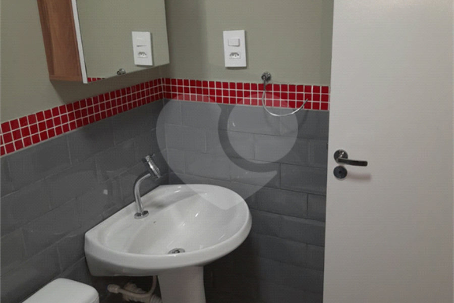 Sobrado à venda com 3 quartos, sendo 2 suítes, em Vila Guilherme, São Paulo, SP