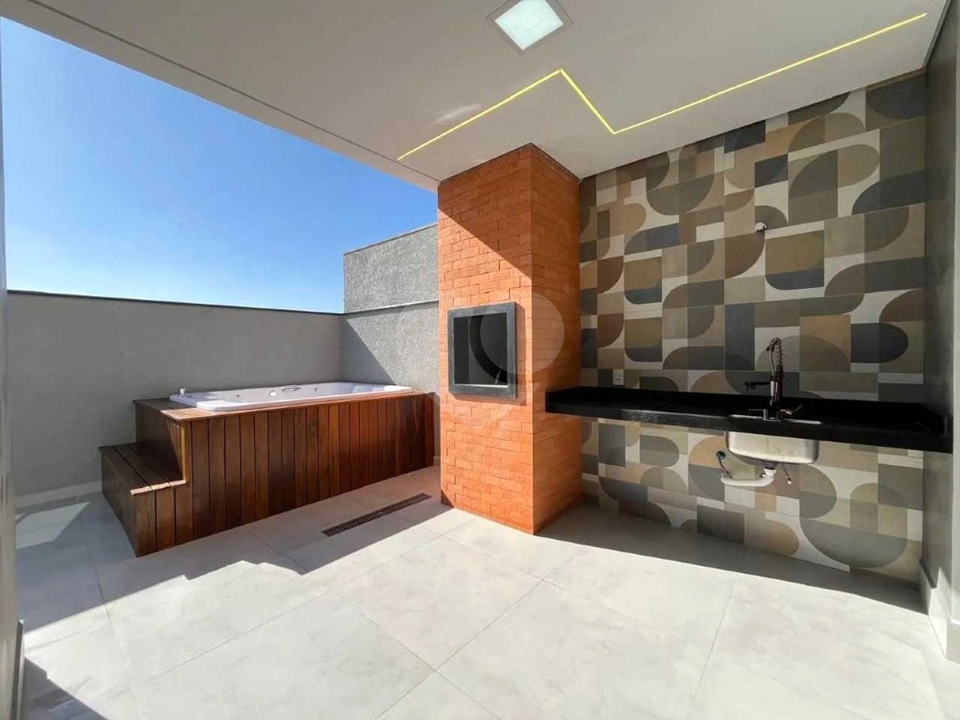 Casa à venda com 3 suítes em Jardim Residencial Campos do Conde, Sorocaba, SP