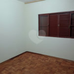 Casa à venda com 4 quartos, sendo 1 suíte, em Vila Rosa, Itapetininga, SP