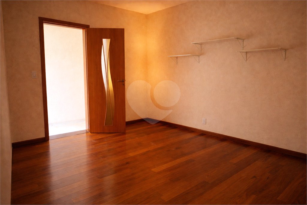 Sobrado à venda com 3 quartos, sendo 1 suíte,  em Lauzane Paulista, São Paulo, SP