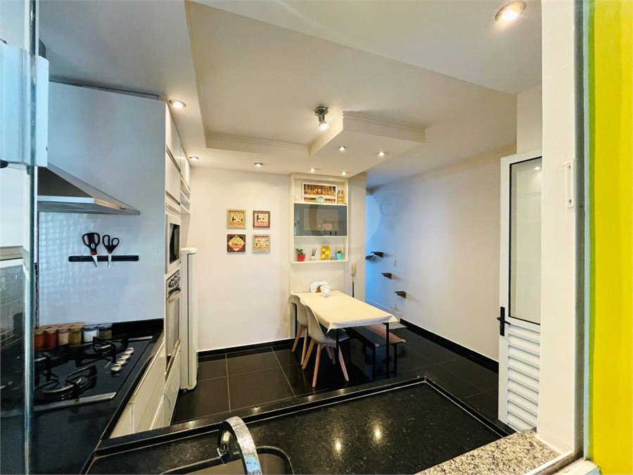 Casa à venda com 2 quartos no condomínio Villa Itália, Vinhedo - SP