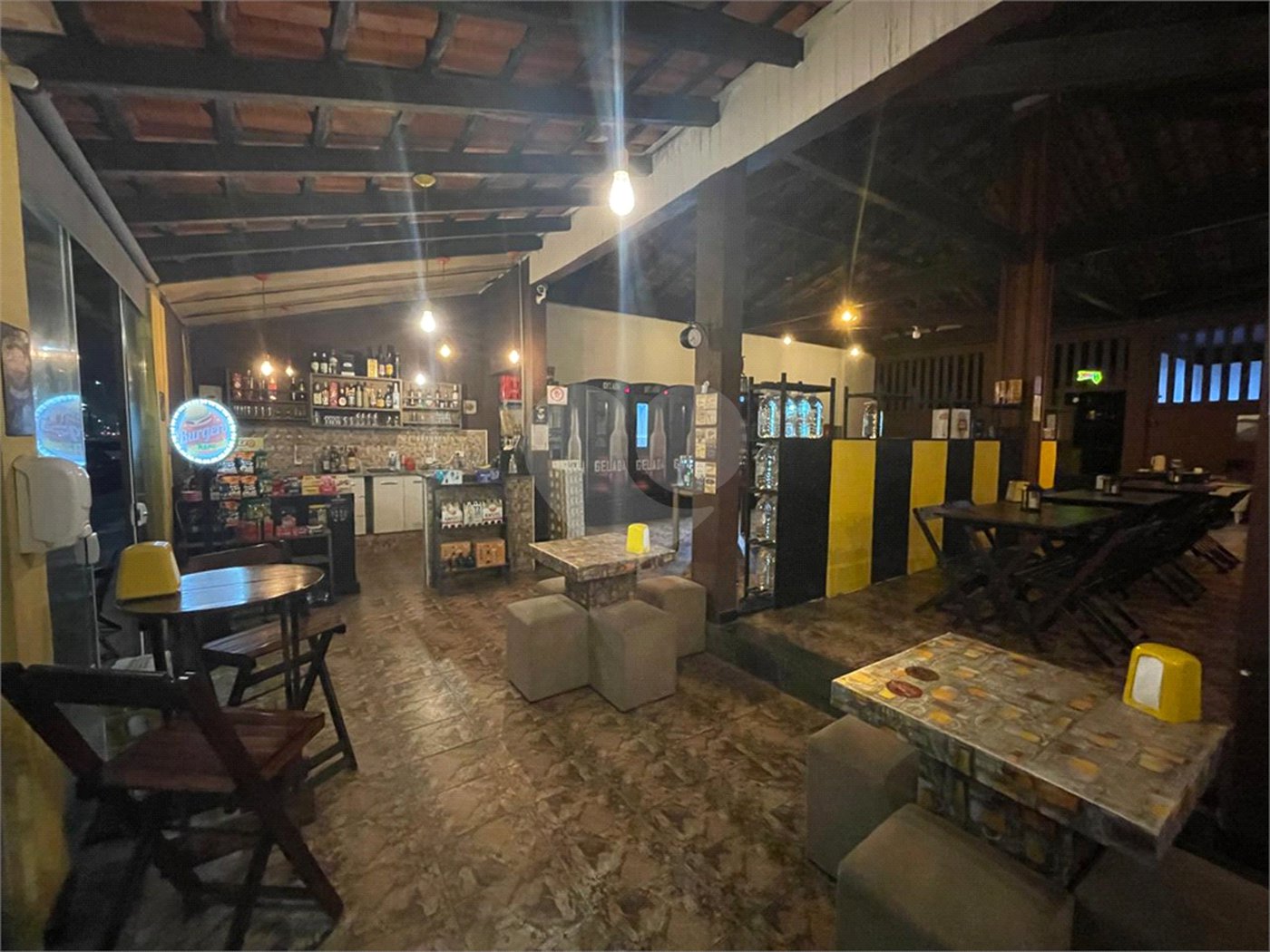 Sobrado à venda com 2 quartos, sendo 1 suíte, em Estância Balneária Hawai, Caraguatatuba, SP