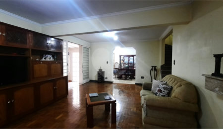 Casa à venda com 3 quartos, sendo 2 suítes, em Santo Amaro, São Paulo, SP