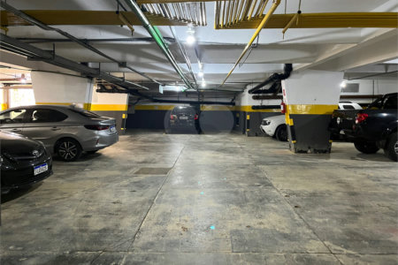Apartamento à venda com 3 quartos, sendo 1 suíte,  em Itaim Bibi, São Paulo, SP