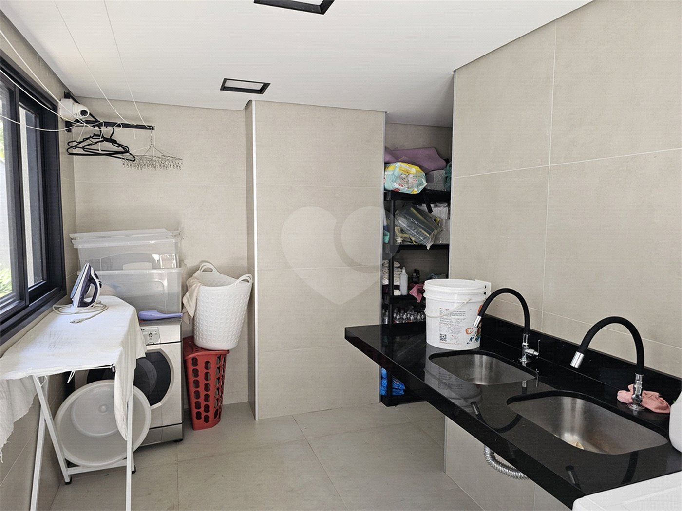 Sobrado à venda ou para alugar com 1 quarto, sendo 5 suítes, em Chácara Monte Alegre, São Paulo, SP