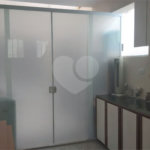 Sobrado com 224m² , 3 dormitórios , sendo 2 suítes , 3 vagas de garagem , 7 banheiros , à venda na Vila Scarpelli em Santo André.