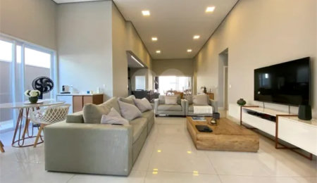 Casa Térrea à venda com 3 suítes em Medeiros, Jundiaí, SP