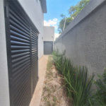Casa NOVA com 03 suítes , piscina e condomínio com lazer completo!