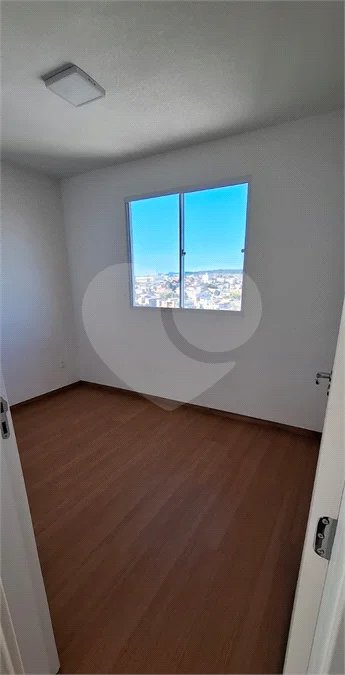Apartamento de 42m² à venda na Vila Nova Bonsucesso, em Guarulhos, com 2 dormitórios e 1 vaga de garagem.