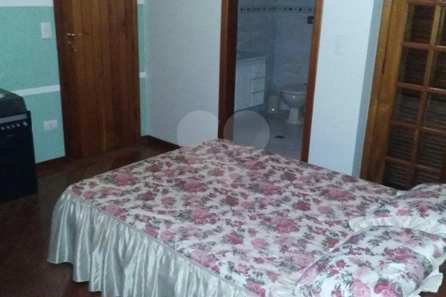 CASA TÉRREA A VENDA NO TREMEMBÉ - 4 SUÍTES E 10 VAGAS DE GARAGEM
