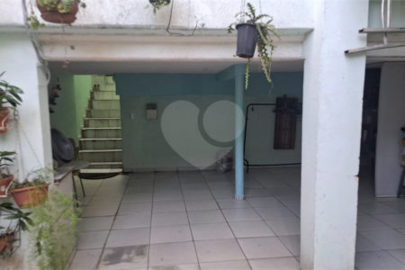 Sobrado à venda com 3 suítes em Vila Pompéia, São Paulo, SP