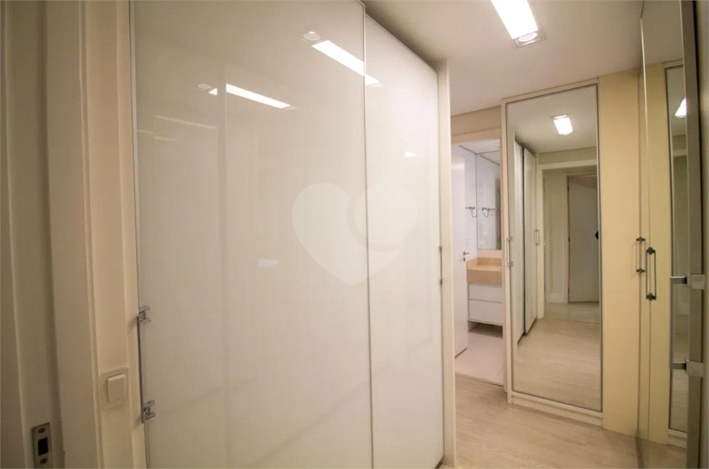 Apartamento à venda com 3 suítes em Jardim Dom Bosco, São Paulo, SP