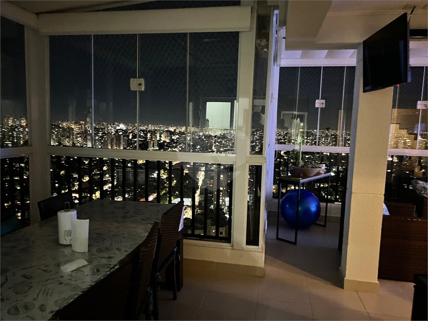 Cobertura à venda com 3 quartos, sendo 1 suíte, em Santana, São Paulo, SP