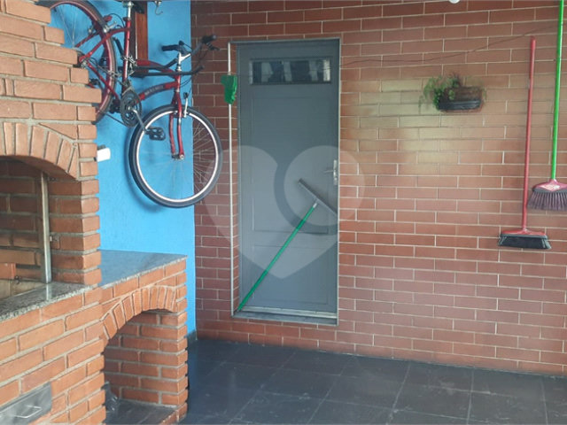 Sobrado à venda com 3 quartos em Jaraguá, São Paulo, SP