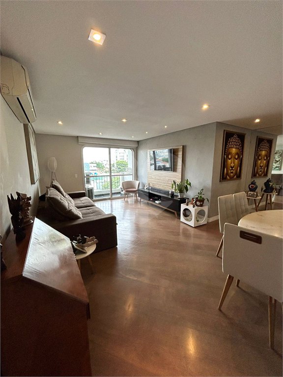 Apartamento à venda com 3 quartos, sendo 1 suíte, em Parque Novo Mundo, São Paulo, SP