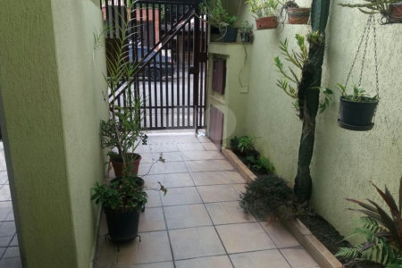 Sobrado à venda com 4 quartos, sendo 1 suíte,  em Brooklin Paulista, São Paulo, SP