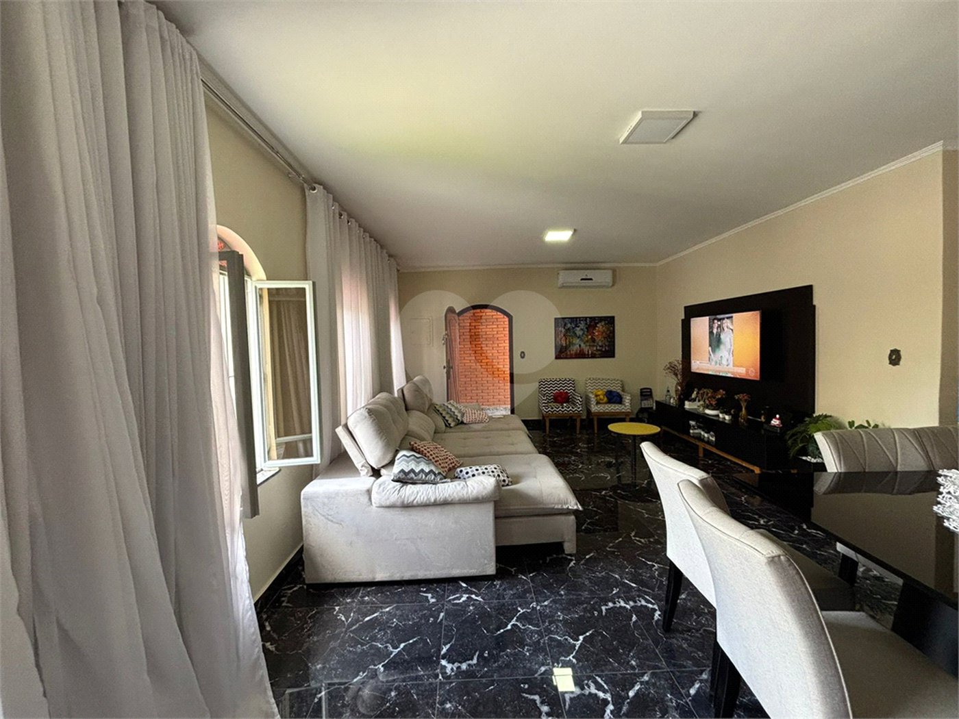 Casa à venda com 3 quartos, sendo 1 suíte,  em Vila Nivi, São Paulo, SP