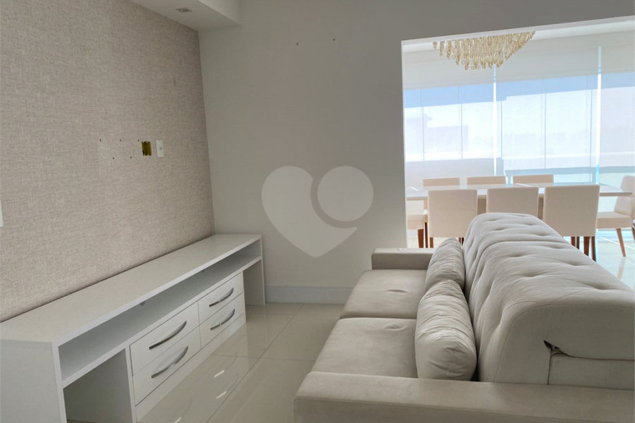 Apartamento à venda com 3 suítes em Aclimação, São Paulo, SP