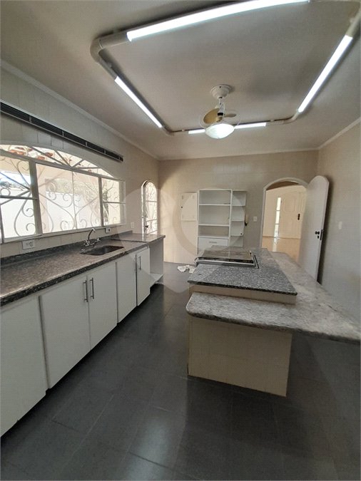 Casa à venda com 5 quartos, sendo 3 suítes,  no condomínio Estância Marambaia, Vinhedo - SP