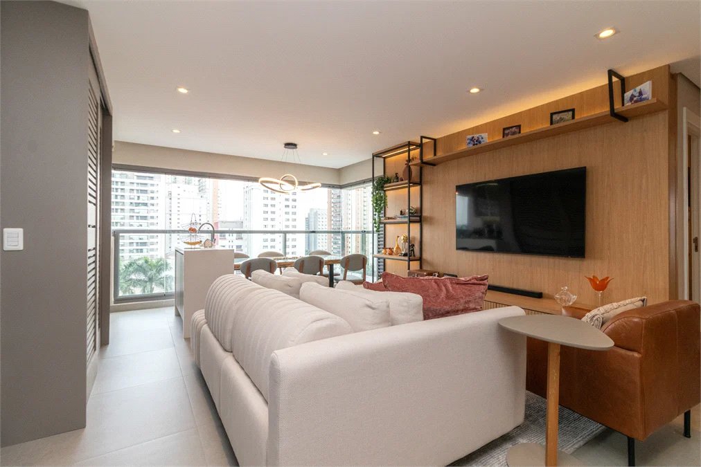 Apartamento à venda com 2 suítes em Santo Amaro, São Paulo, SP