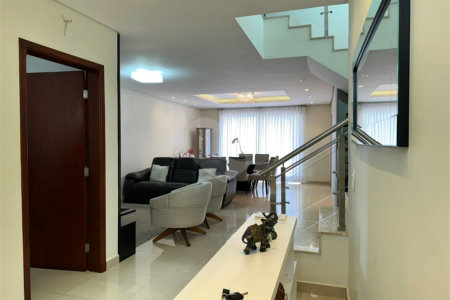 Casa à venda com 3 quartos, sendo 1 suíte, no condomínio Ibiti Royal Park, Sorocaba - SP